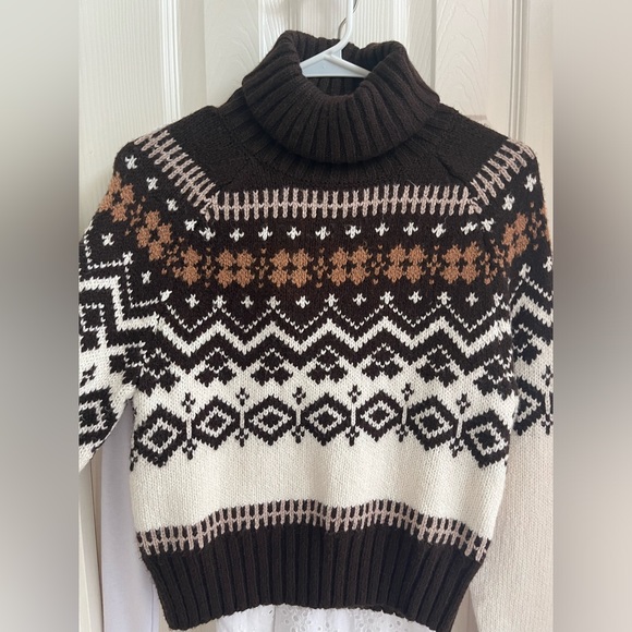 Brown Turtle Neck - Picture 3 of 5